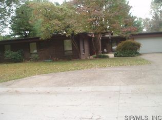 10 Hemlock Dr, Belleville, IL