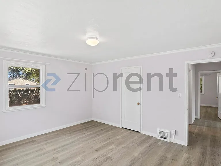 14331 Capri Dr — Photo 22
