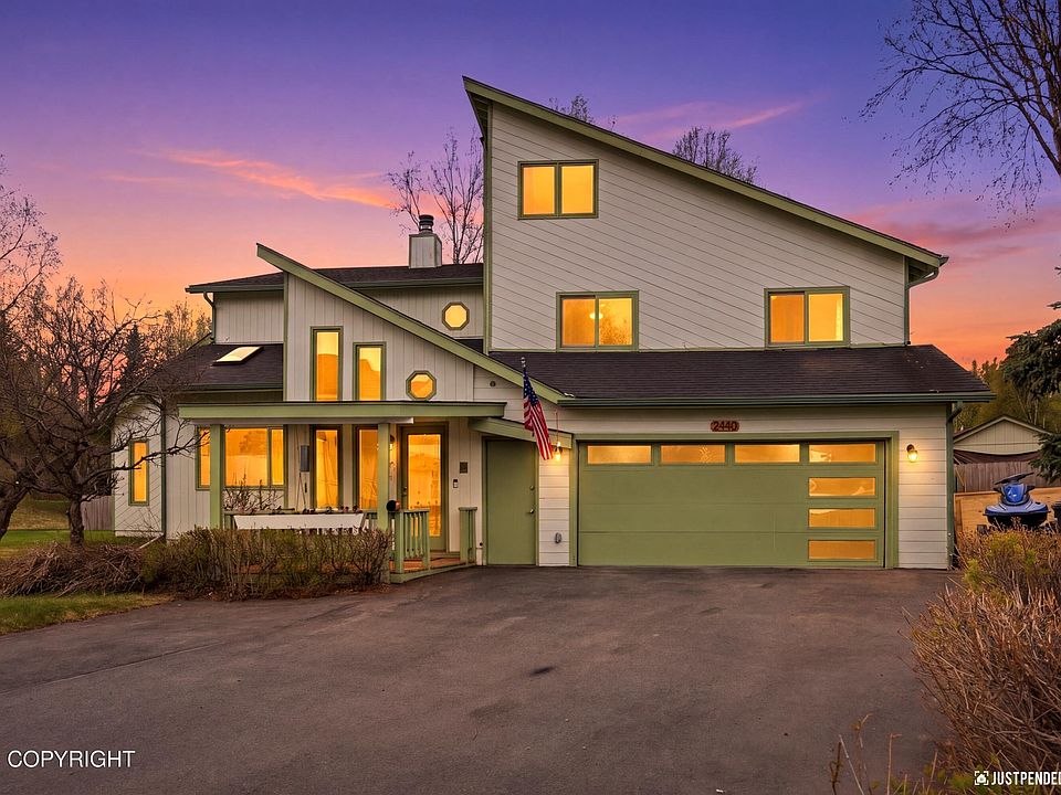 1st image of 2440 Scarborough Dr