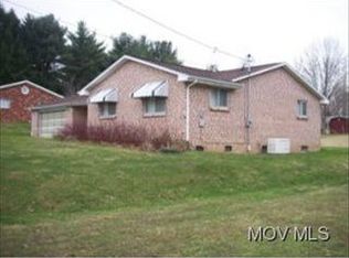 85 Valley Dr, Marietta, OH 45750