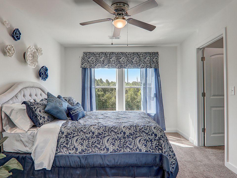 Marbella Cir Model Home-008