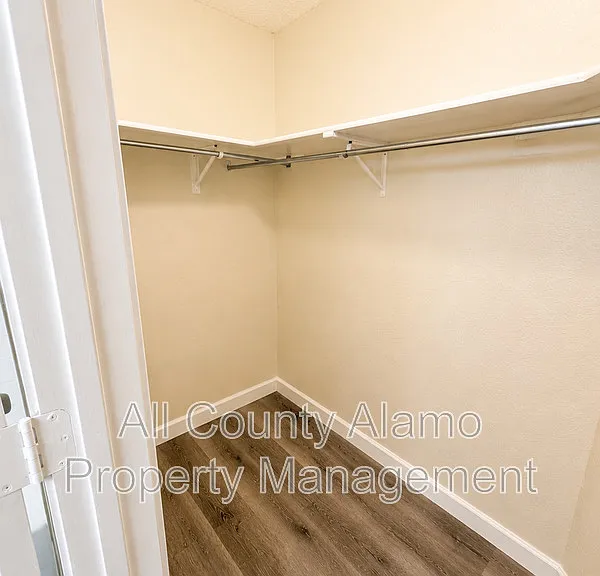 9023 Mountain Field Dr — Photo 10