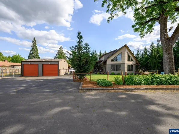 2576 Laurel Ave NE, Salem, OR 97301