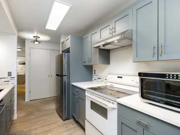 18100 15th Ave NE #C317, Shoreline, WA 98155