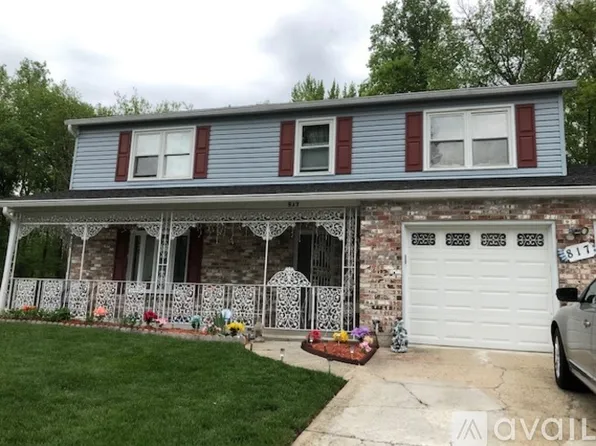 817 Falcon Dr, Upper Marlboro, MD 20774