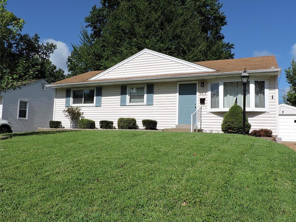 1st image of 9313 Lucia Dr