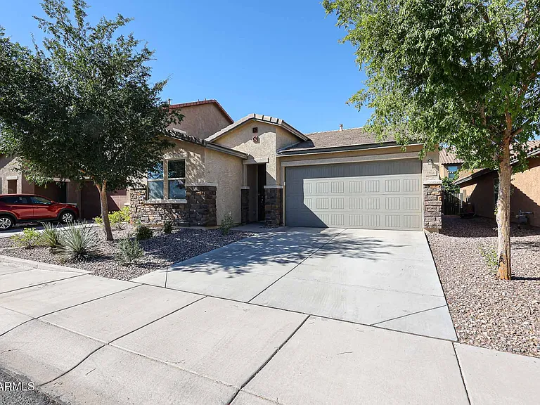 12041 W Cottontail Ln — Photo 2
