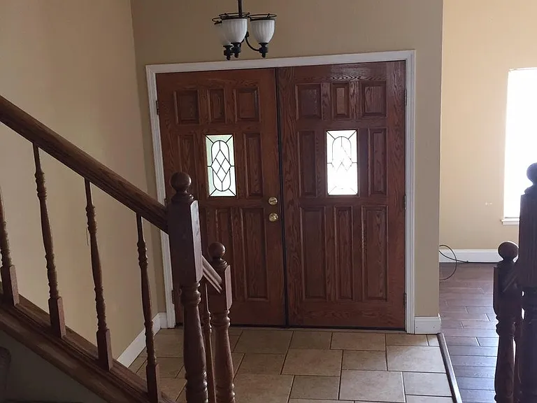 112 Garrett Dr — Photo 3