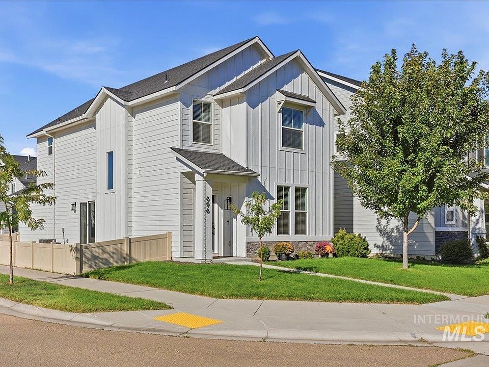 1st image of 696 E Springloyd St