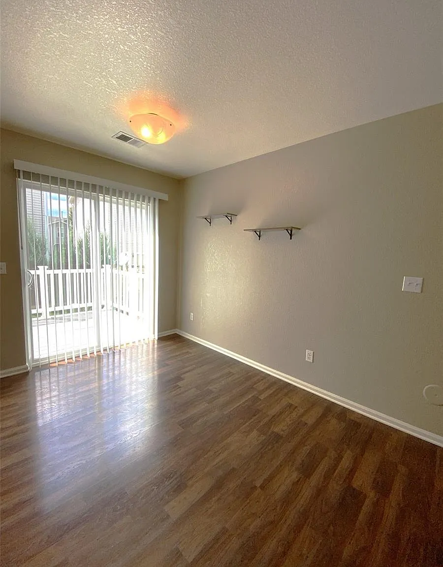 2 bed, 2.0 bath, 1105 sqft, $2,695 — Photo 4