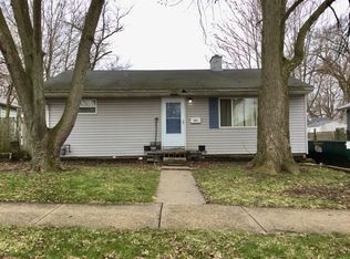 909 W Tremont St, Champaign, IL 61821