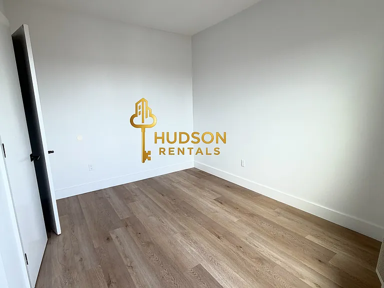 36 Madison St #503 — Photo 9