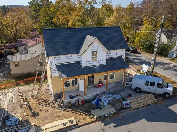 211 E 10th St, Fayetteville, AR 72701