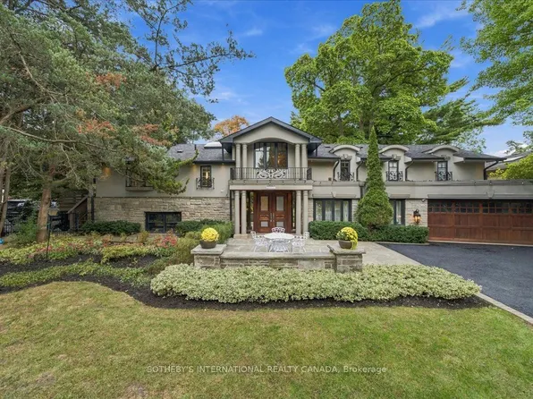 520 Arrowhead Rd, Mississauga, ON L5H 1V6