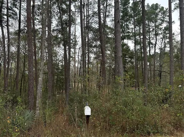 4 Yolanda St, Huntsville, TX 77320