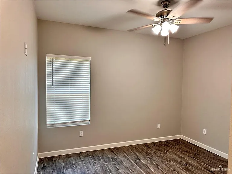 2308 E San Andrea St #4 — Photo 8