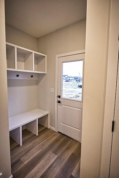 Spruce Grove House for rent - 3 Bedrooms — photo 35