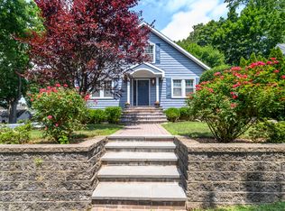 14 Stark Pl #2, Stamford, CT 06902