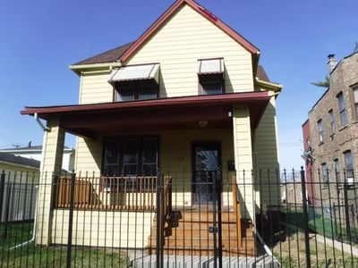 (Undisclosed Address), Chicago, IL, 60620