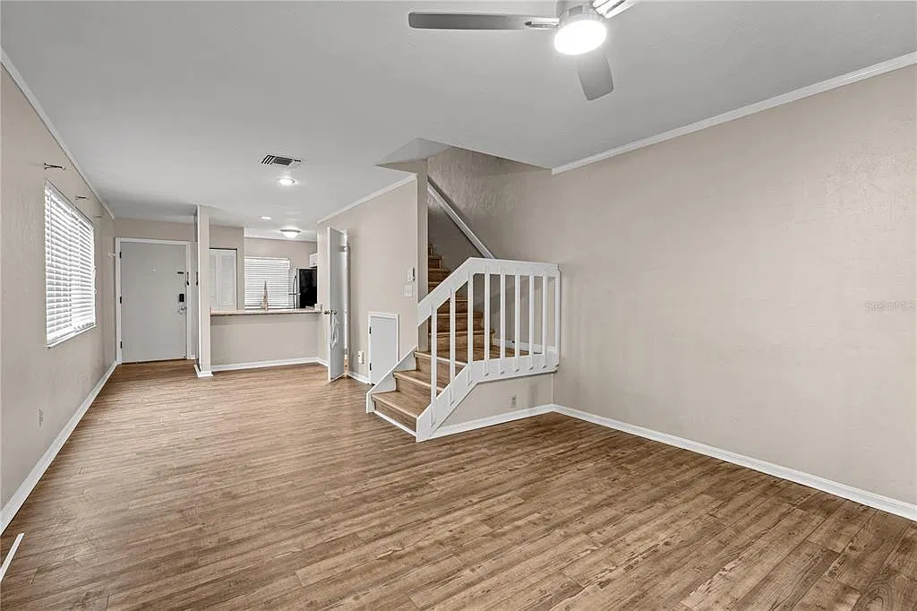 2 bed, 1.5 bath, 1016 sqft, $1,299 — Photo 4