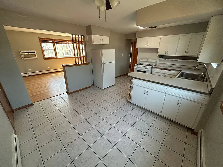3522 South Oak Park Avenue — Photo 3