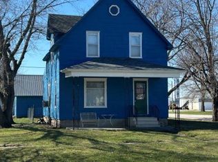 202 SE C Ave, Gilmore City, IA 50541