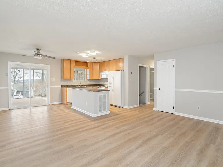 5712 Walden Woods Ct — Photo 7