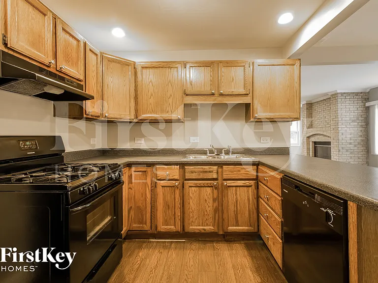 611 Oakwood Dr — Photo 10
