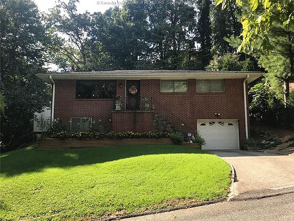 2nd image of 1940 Hardman Dr