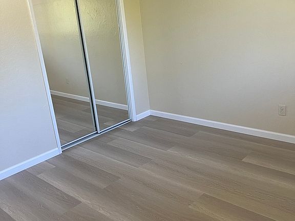 4th image of 236 Sacramento St #1