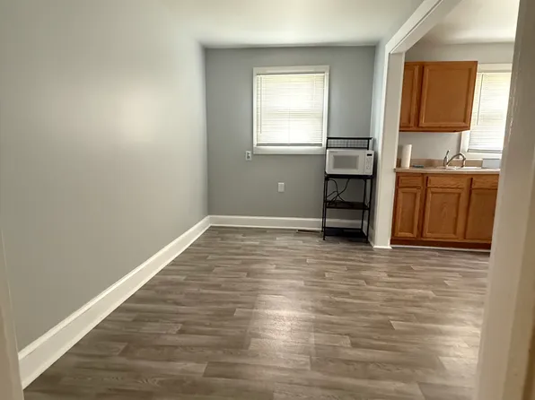 4620 Miller Rd, Winston Salem, NC 27106