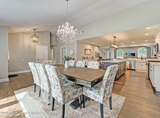 2 Manor Ct, Manalapan, NJ 07726