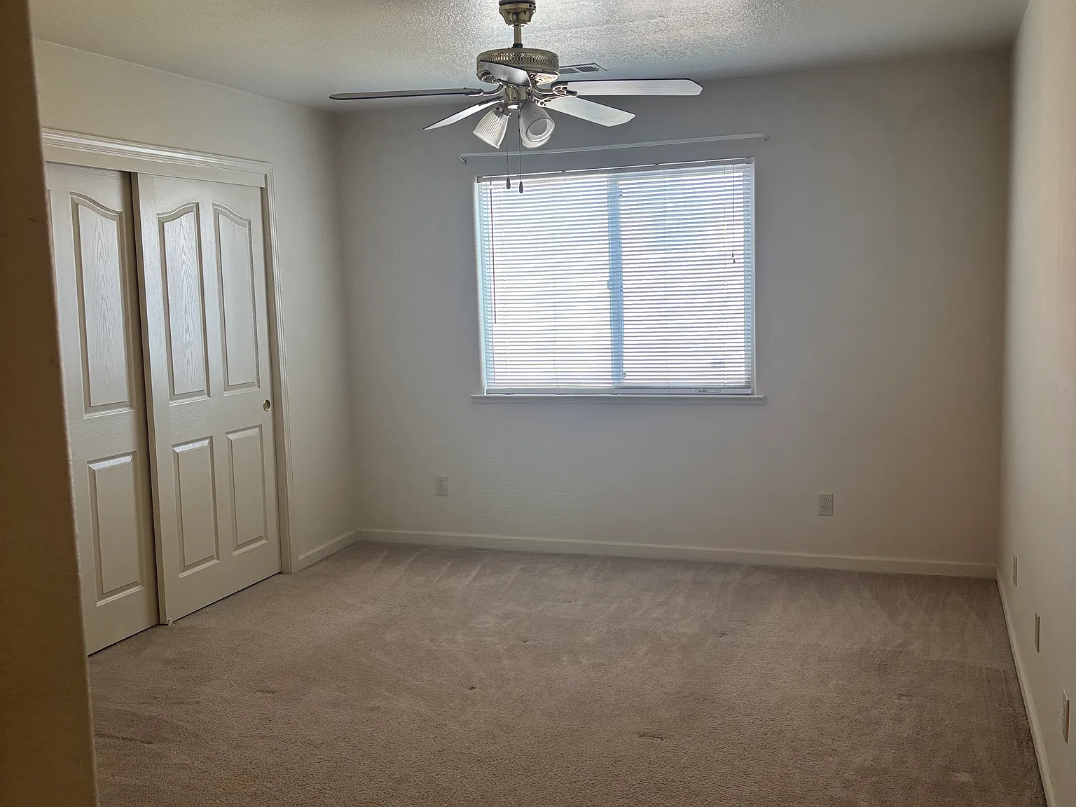 W Orange Ave, Chowchilla — Photo 4