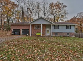 127 Estates Rd, Greentown, PA 18426
