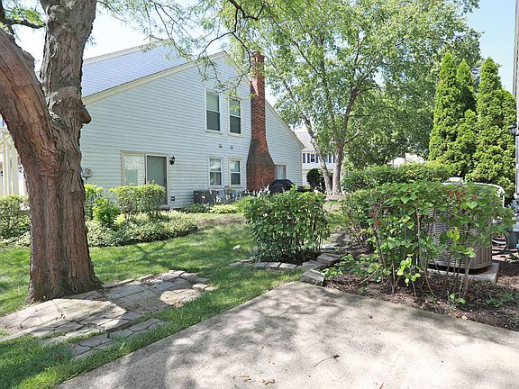 4th image of 2750 College Hill Cir