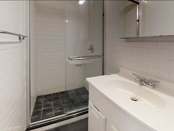 5th image of 330 E 74th St #3