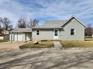 602 S Dayton St, Knoxville, IA 50138