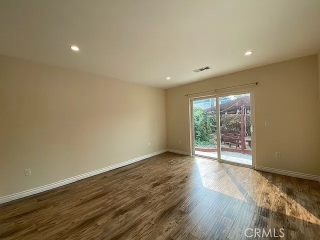 6657 Enfield Ave — Photo 27