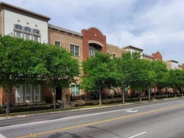 1025 W 10th St #2205, Fort Worth, TX 76102