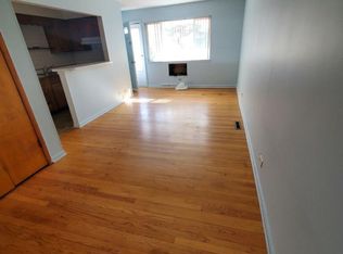 40 N Church St #C, Addison, IL 60101