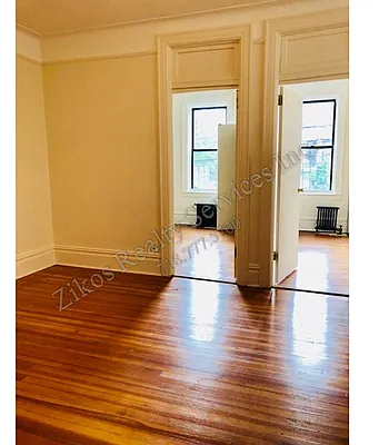 Rented by Zikos Realty Services | media 36