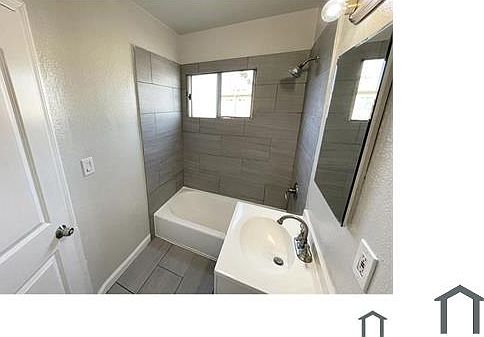 2nd image of 11226 S Figueroa St #2