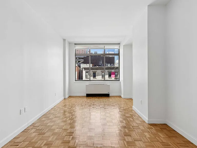 360 W 43rd St #S4D — Photo 3