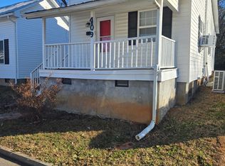 409 Brook Ave, South Hill, VA 23970