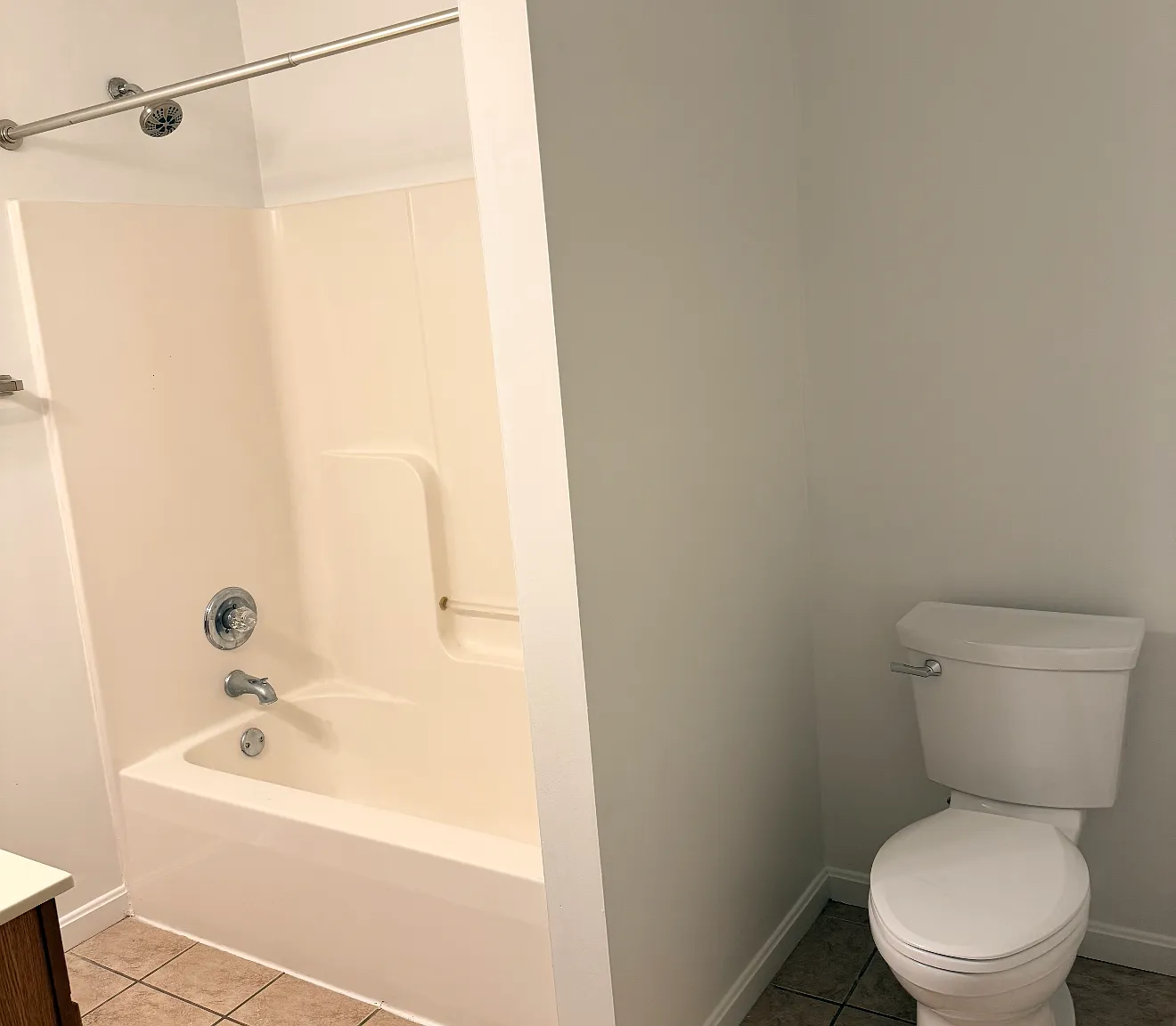 2 bed, $1,200 — Photo 3