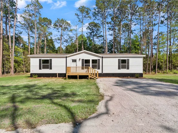 1048 Austin Pl SE, Darien, GA 31305