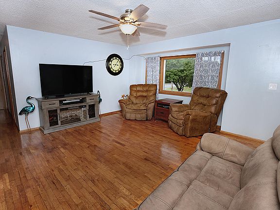 4th image of 5020 E Farm Road 138