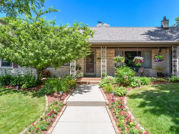 9740 W Center STREET, Milwaukee, WI 53222