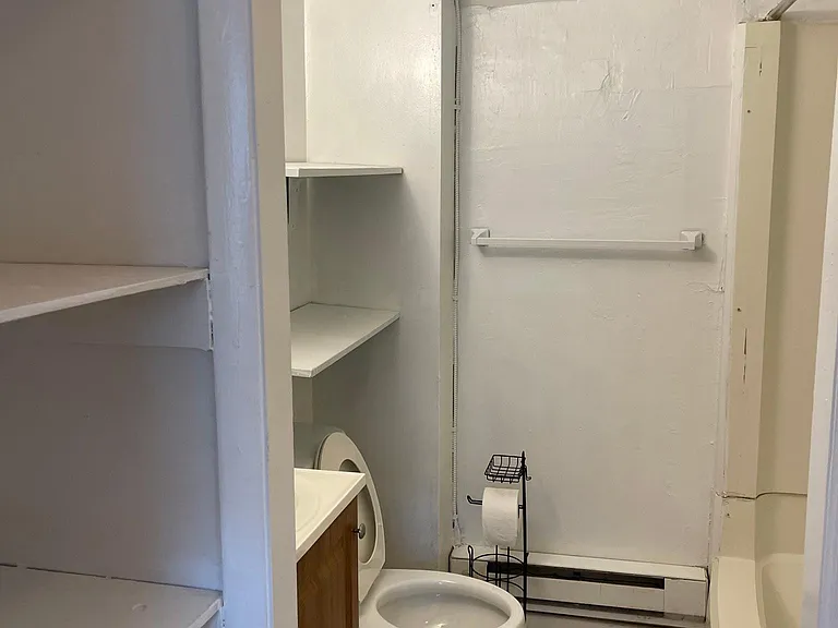 512 S 41st St #8 — Photo 33