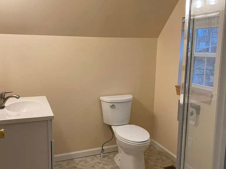407 N John St — Photo 9